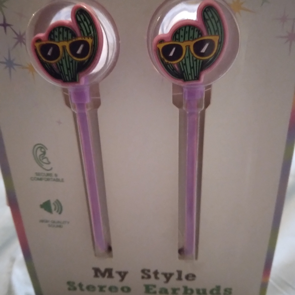 Earbuds - Picture 1 of 1